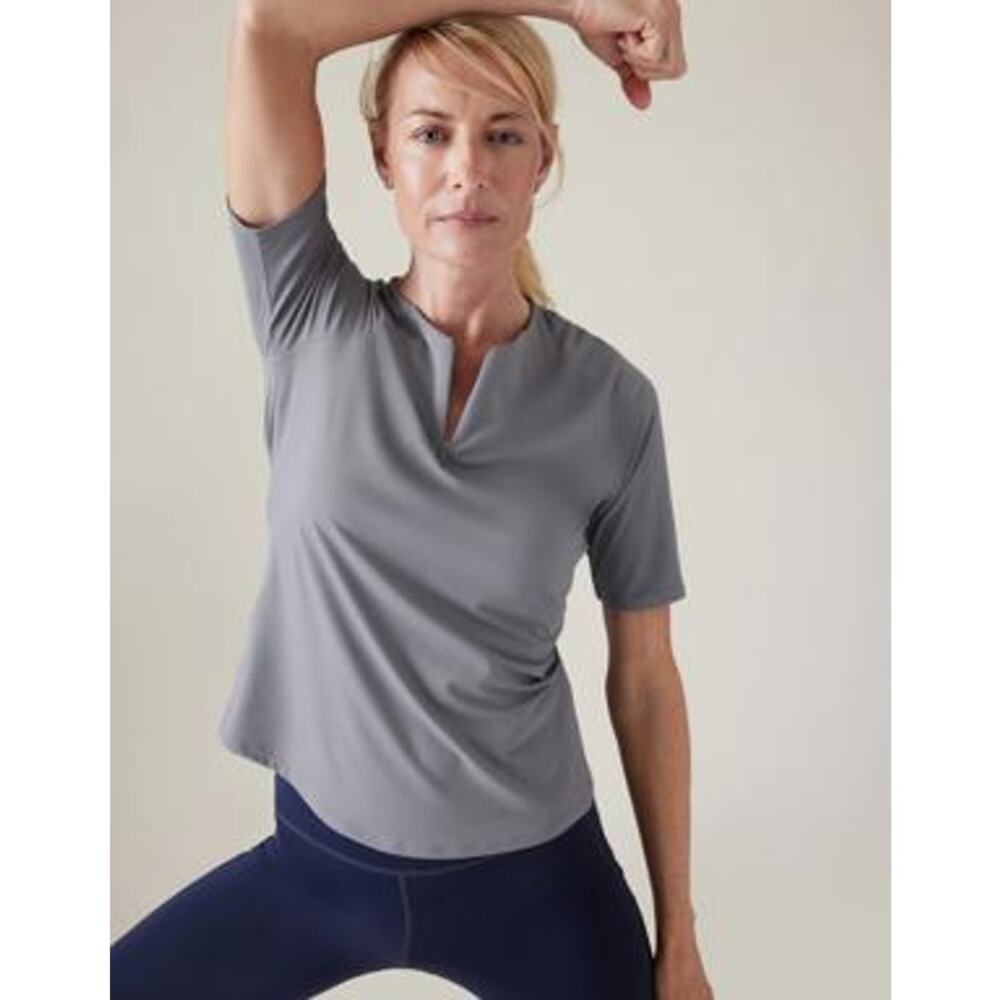 Sunchaser upf active hidden zipper pocket performance short sleeve top L athleta